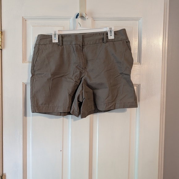 LOFT Pants - Women's Loft 12 Tan Shorts